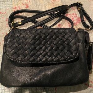 Like New Women Black Leather Purse
